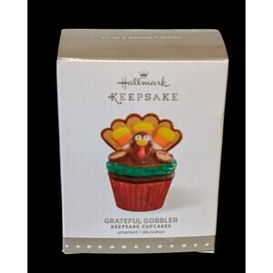 Hallmark: Grateful Gobbler - Series 4th - Keepsake Cupcakes - 2016 Ornament